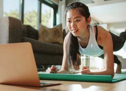Những khóa học Yoga online tốt nhất cho người mới