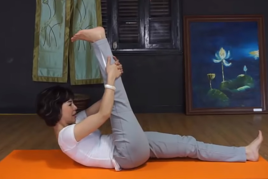 Khóa yoga cơ bản tại nhà